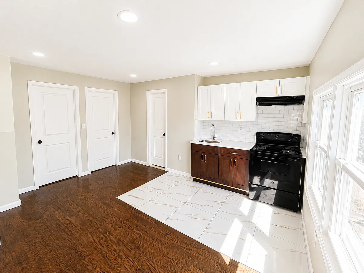 Building Photo - 83 Lindsley Ave #3