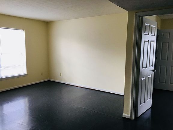 2nd image of 2525 Saint Xavier St APT 1