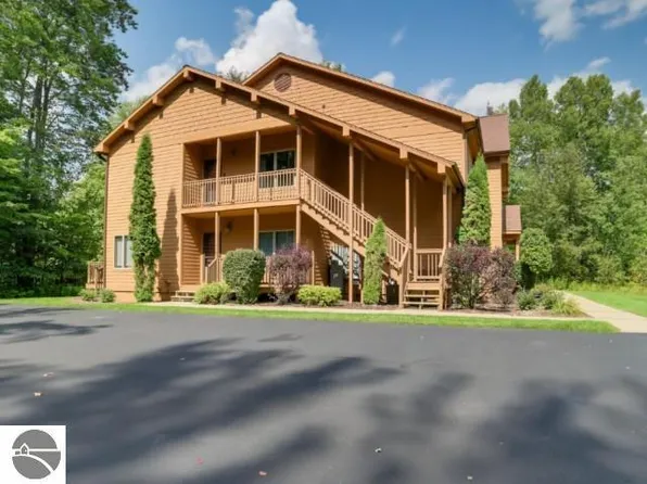 2100 W Schuss Mountain Rd #310, Bellaire, MI 49615