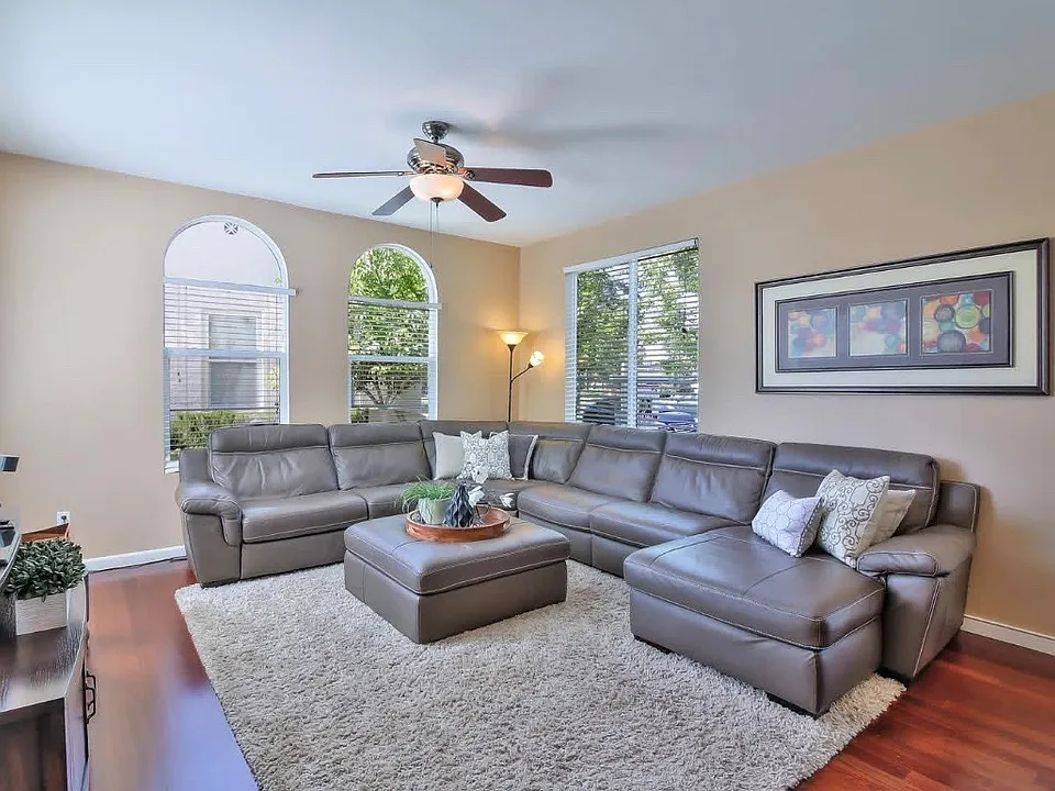 1306 Cedarwood Loop