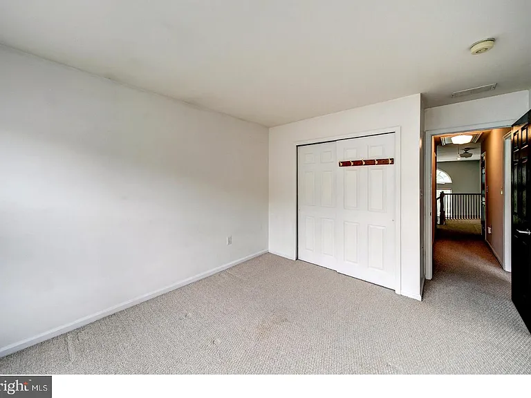 406 Pebble Creek Ct — Photo 17