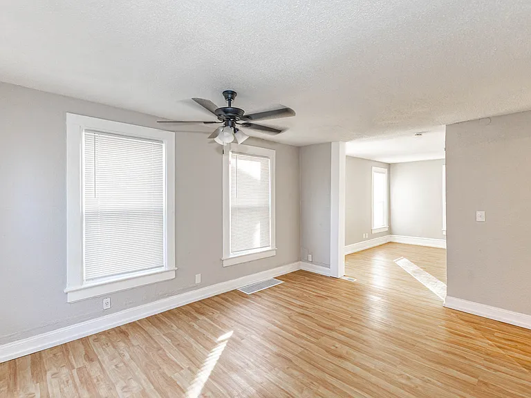 3901 Central St — Photo 26