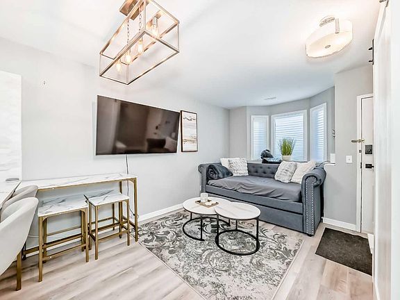 3rd image of 1014 14th Ave SW #106