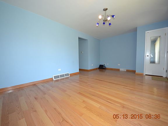4th image of 4550 S Richmond St #1