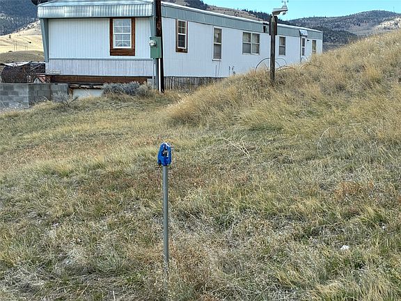4th image of 348 Cottonwood Rd