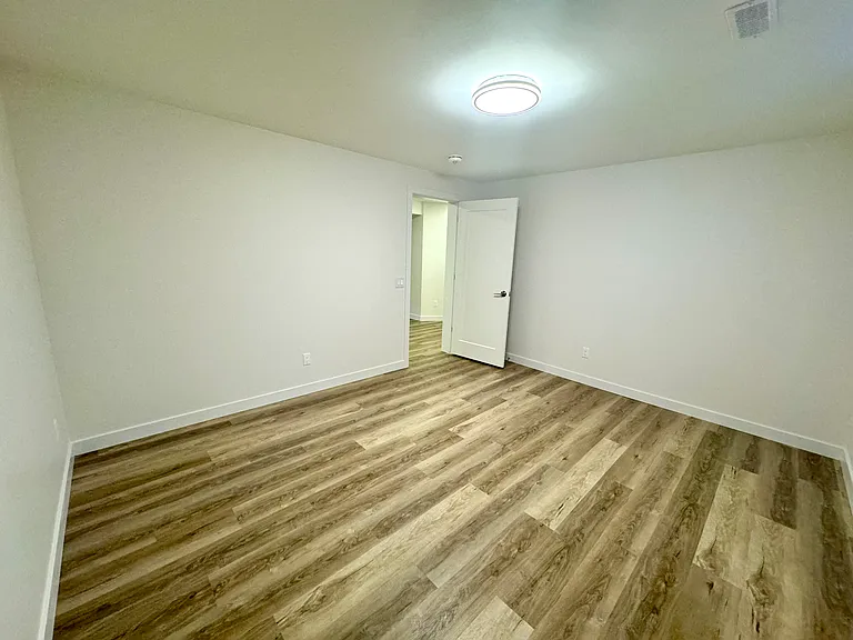 622 Summerhill St #1 — Photo 35