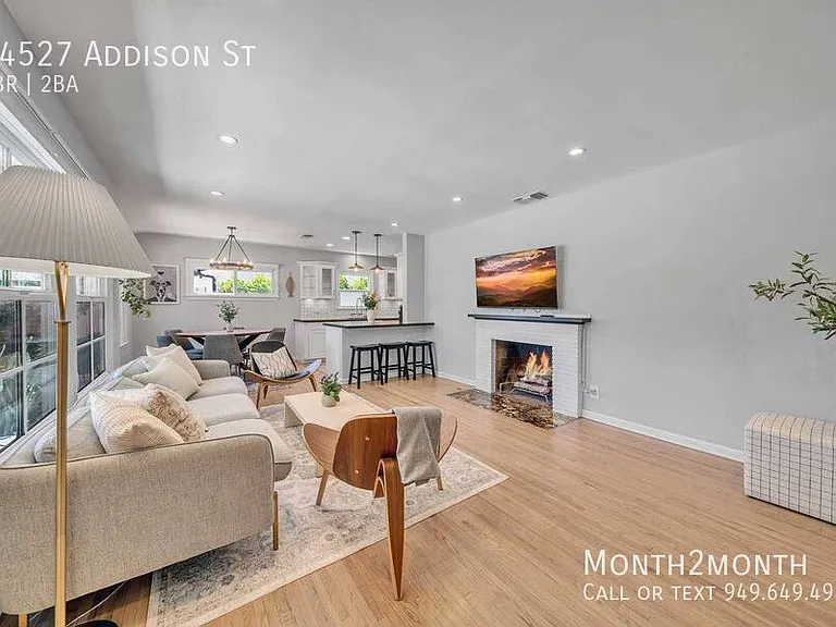 14527 Addison St — Photo 3