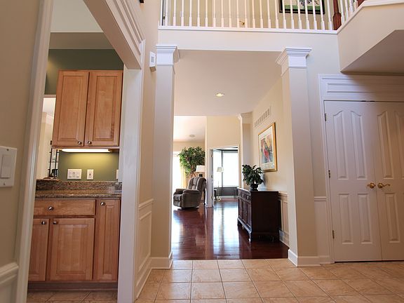 3rd image of 16455 Cypress Ct