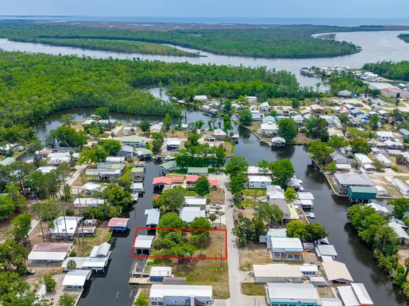 75 SE 236th St, Suwannee, FL 32692