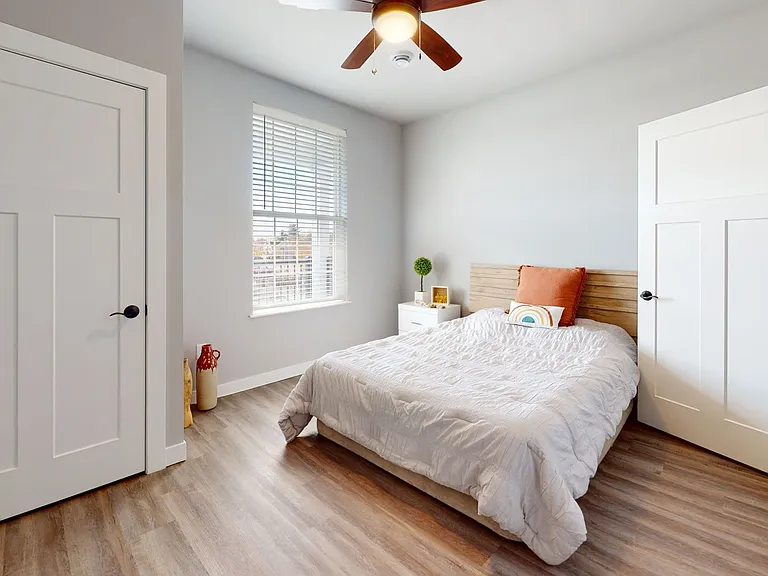 618 Autumn Wood Pkwy — Photo 92