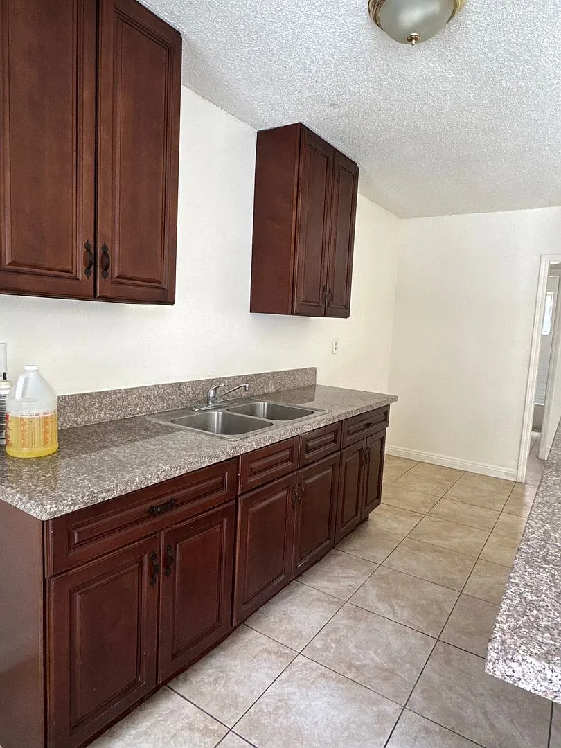 Klingerman Apartments — Photo 3