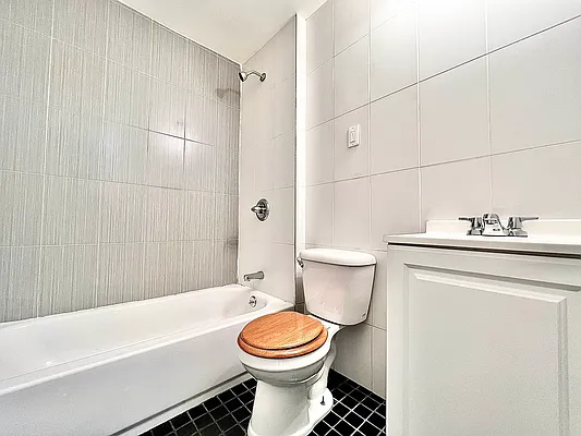 Rented by Doorway NYC, LLC | media 27