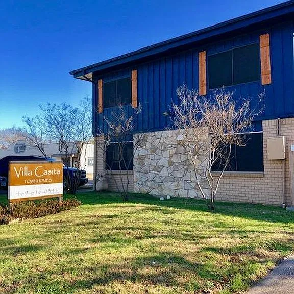 618 N Rogers Rd — Photo 2
