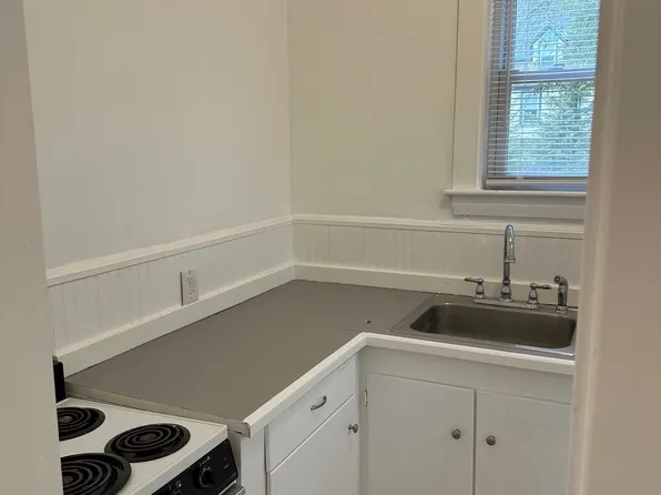 9 Fairbanks St #2, Augusta, ME 04330