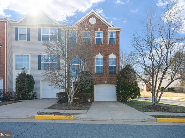 8455 Carmela Cir, Springfield, VA 22153