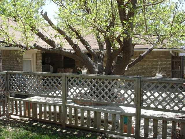 2nd image of 237 SE 31st St