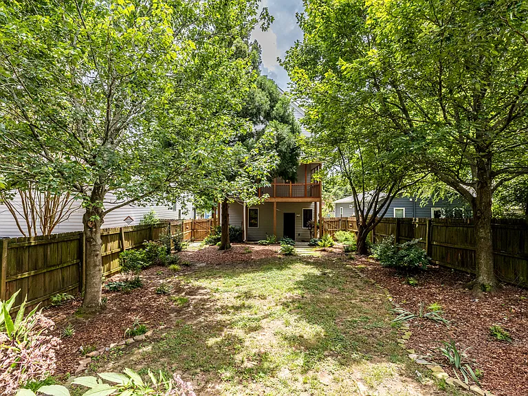 1040 Boulevard Dr NE — Photo 48