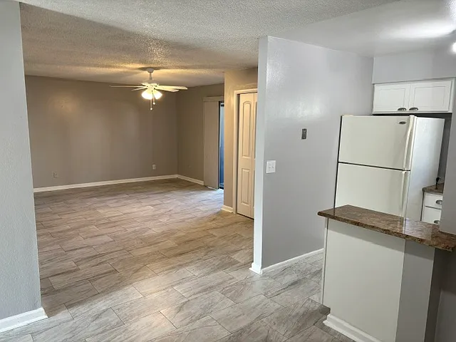 2 bed, 1100 sqft, $1,350 — Photo 2