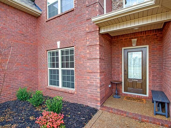3rd image of 2619 Pebblecreek Ln