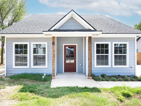 205 W Cherry St, Nocona, TX 76255