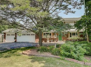 15010 W Bluemound Rd, Elm Grove, WI 53122