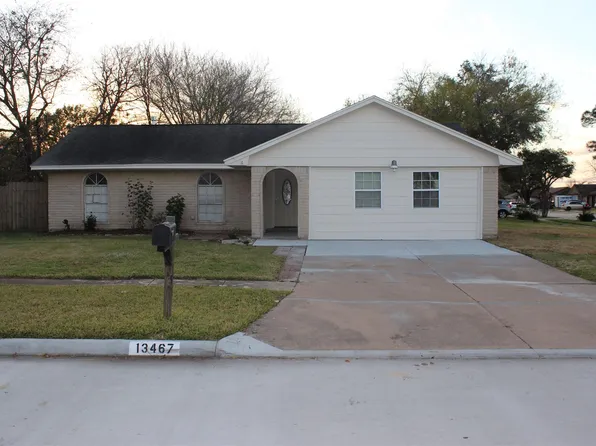 13467 Linden St, Sugar Land, TX 77498