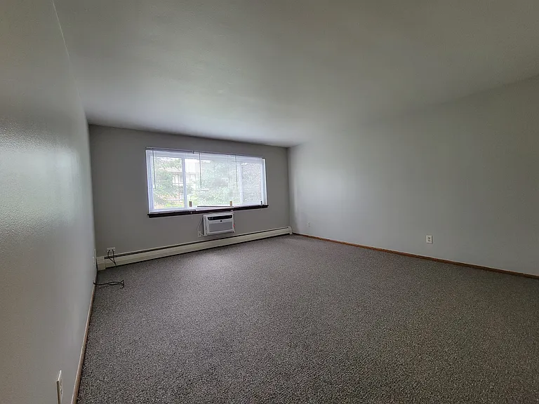 5510 58th Ave #6 — Photo 2