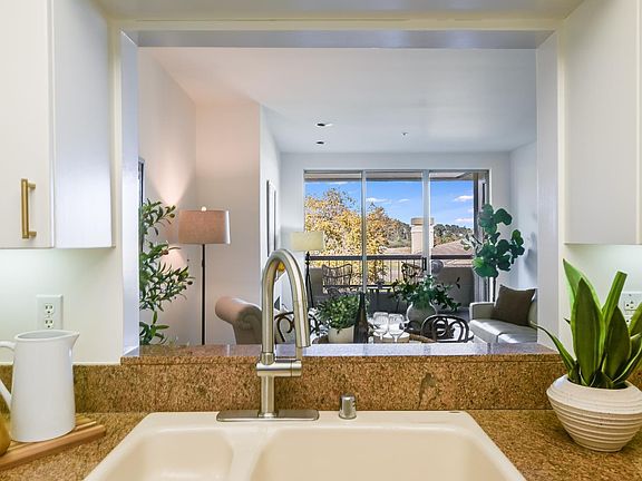 5th image of 300 Deer Valley Road #3N
