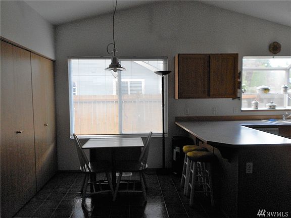 5th image of 7116 201st St E
