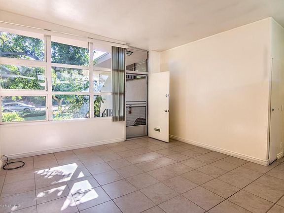 5th image of 58 Avenue 64