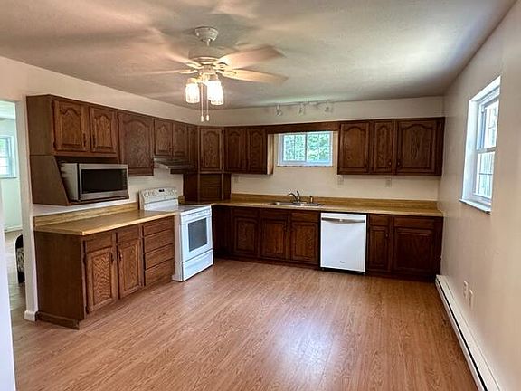 2nd image of 510 Skyline Dr