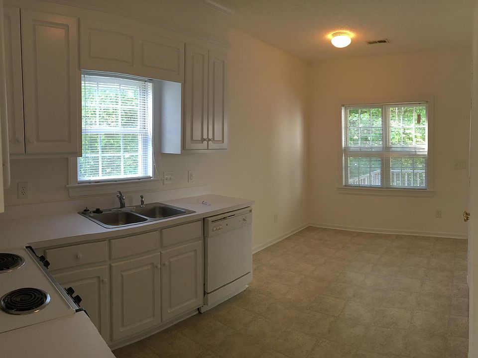 Eat In Kitchen