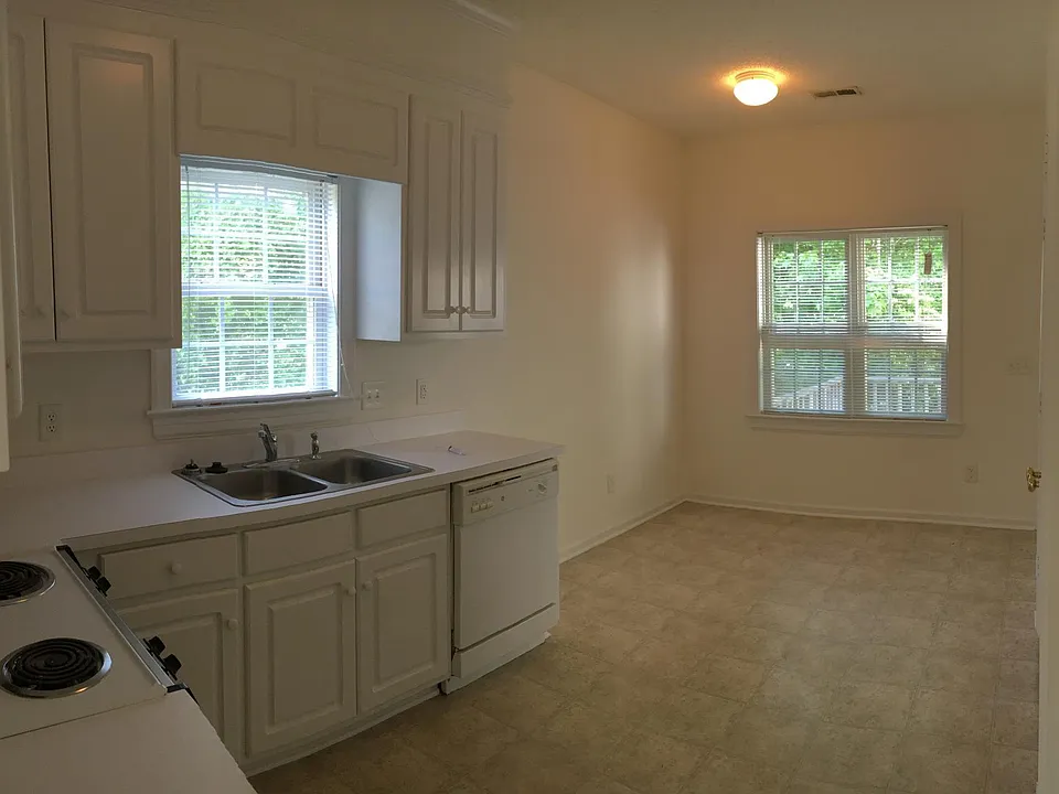 Eat In Kitchen