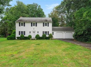 42 Laurel Hill Dr E, Niantic, CT 06357