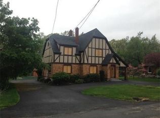 16 Hampton St, Auburn, MA 01501