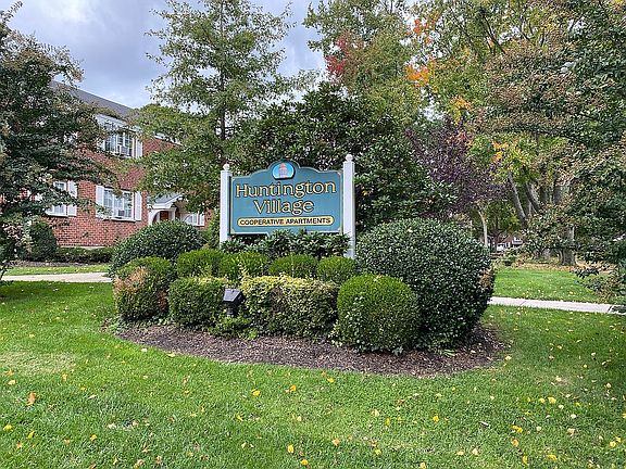 2nd image of 18 Nathan Hale Dr APT 83B