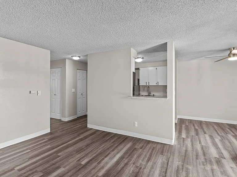 Parc 48 Apartments — Photo 30