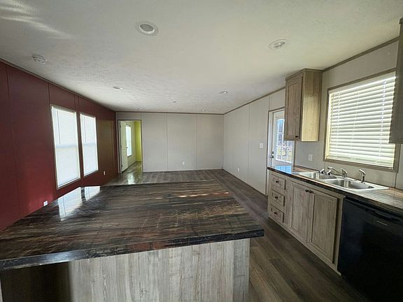 4th image of 2187 E Gauthier Rd Trailer 403