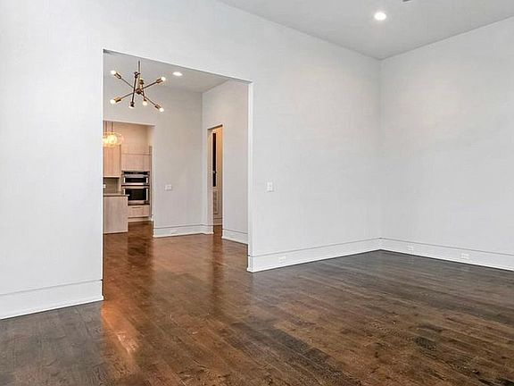 2nd image of 641 Philip St Unit 641