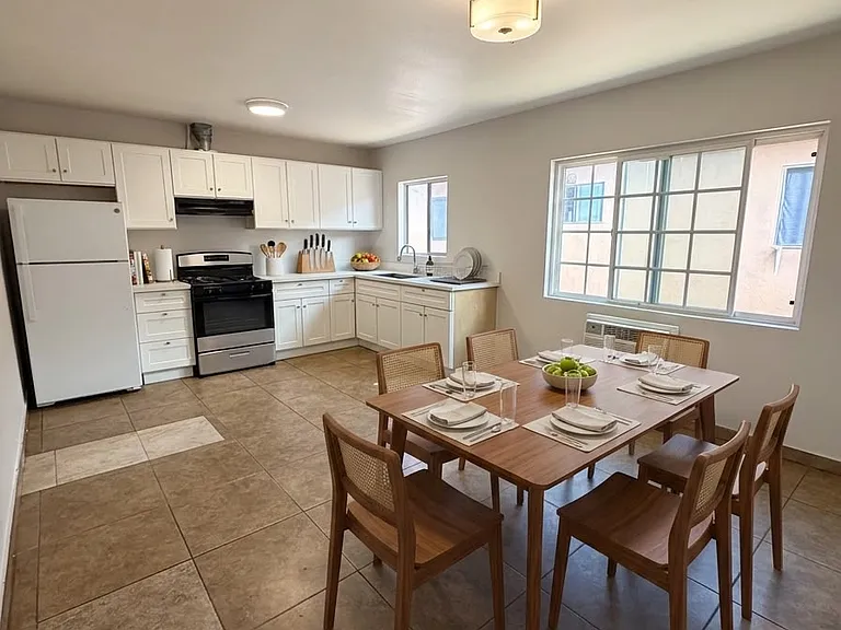 8820 Tobias Ave — Photo 2