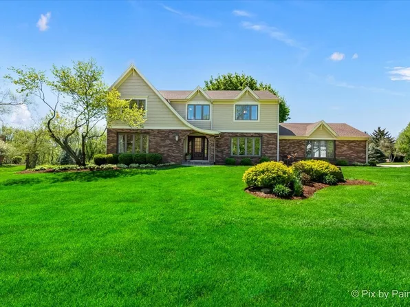 41W217 Weybridge Dr, St Charles, IL 60175