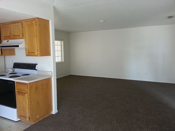 5th image of 3410 Tomahawk Dr APT B