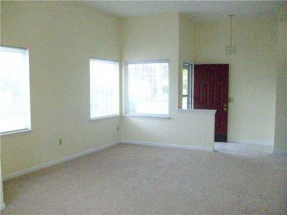 4th image of 8101 Crook Dr N