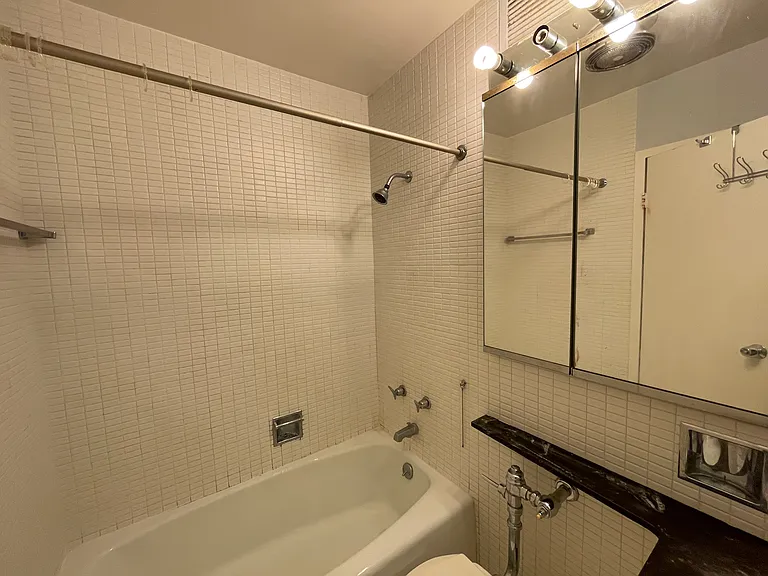 777 N Michigan Ave #2305 — Photo 10