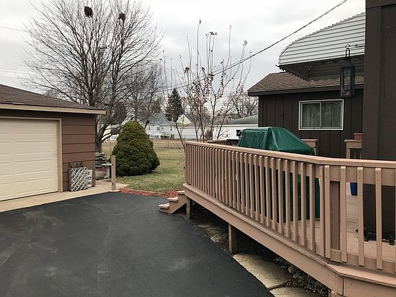 3rd image of 330 E Palmer Ave