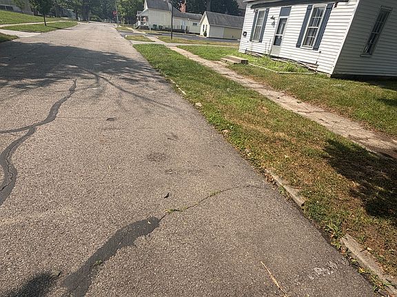 5th image of 62 S Edwards St