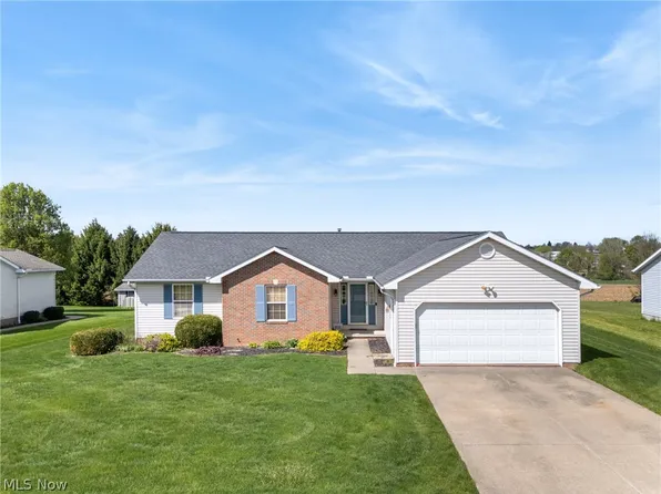 1035 Lanedale St NW, Massillon, OH 44647