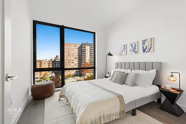 Sold by MNS | media 5