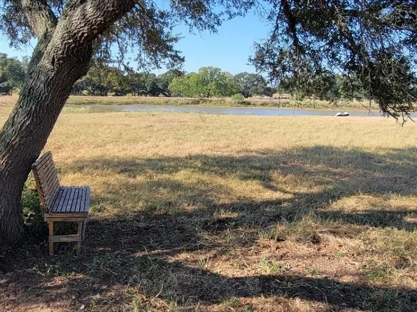 1167 County Road 380, Hallettsville, TX 77964