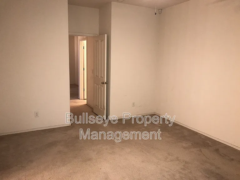 4541 E Willet St — Photo 15